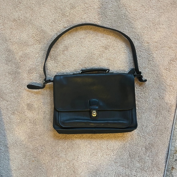VINTAGE COACH Metropolitan Briefcase Size: 15" (L) x 10" (H) x 3" - Picture 5 of 9